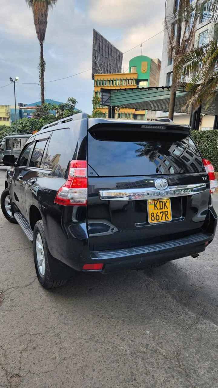 Rear view of the Toyota Landcruiser TX