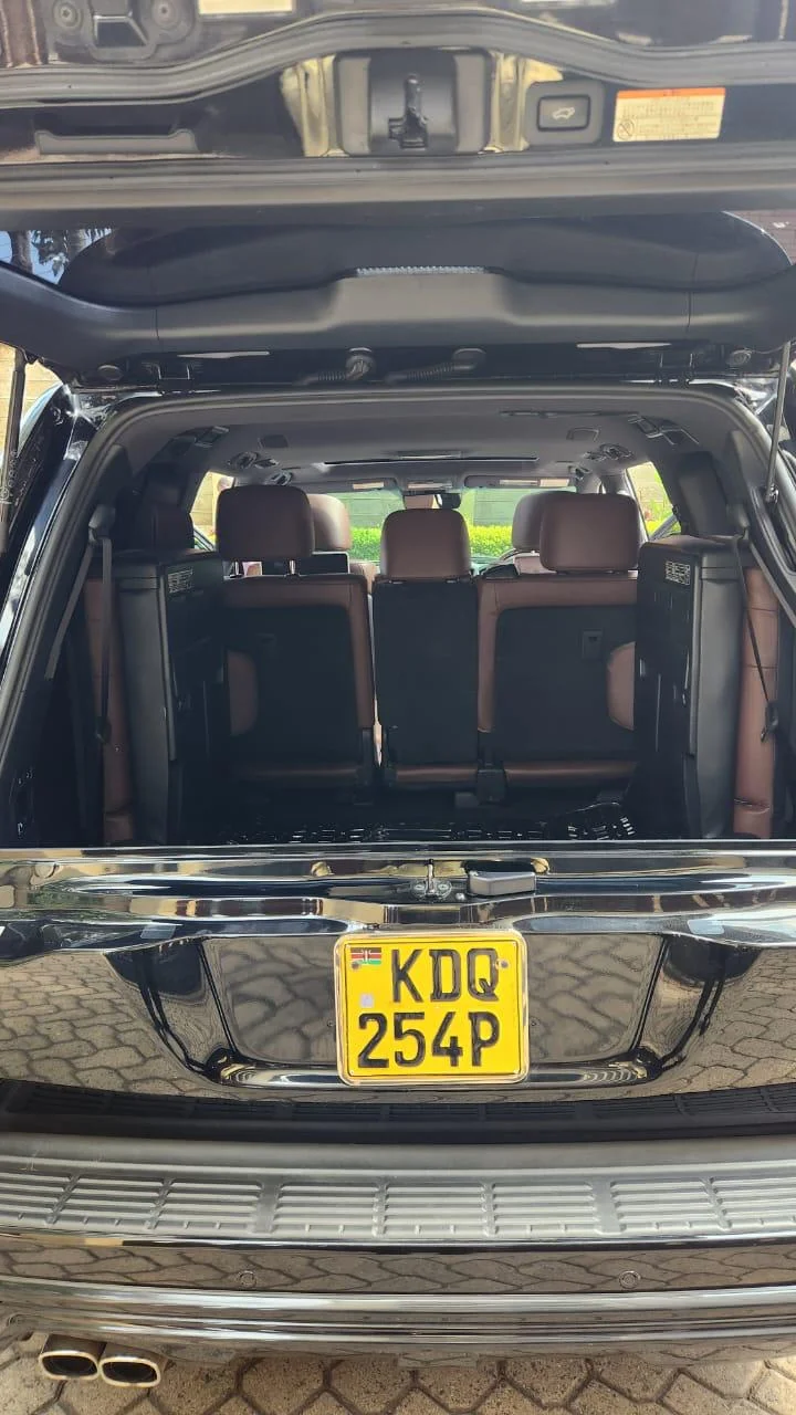 Rear quarter view of the Toyota Landcruiser V8