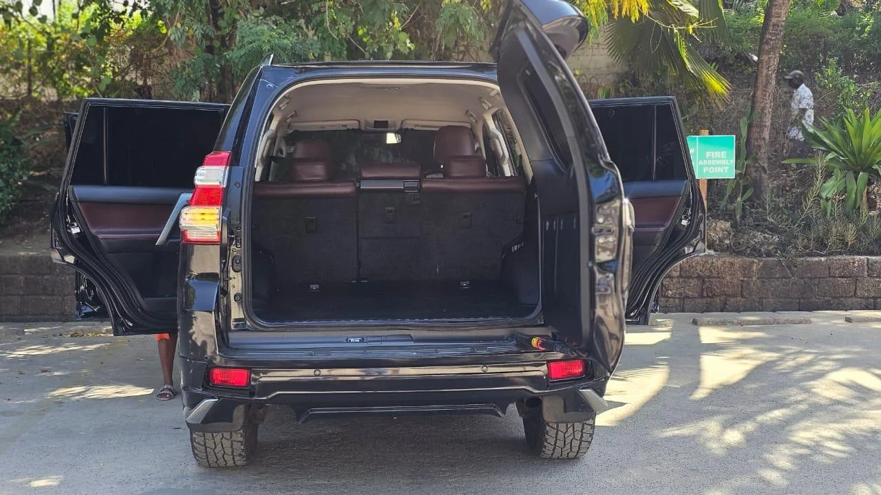 Rear view of the Toyota Landcruiser TX