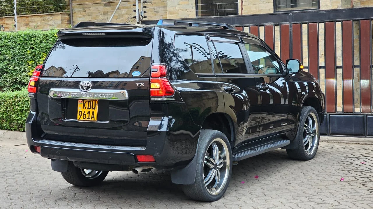 Second rear angle of the Toyota Landcruiser TX