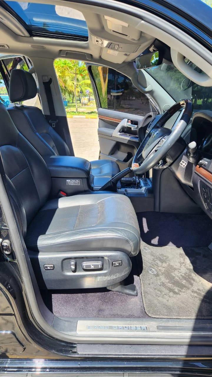 Rear cabin view of the Toyota Landcruiser TX