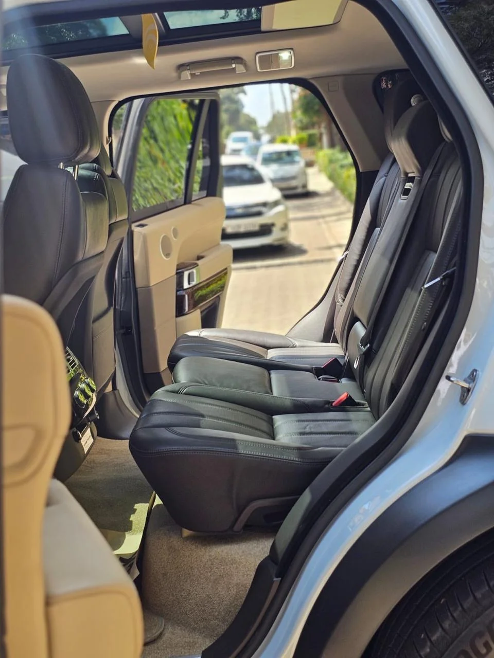 Rear cabin view of the Range Rover Vogue
