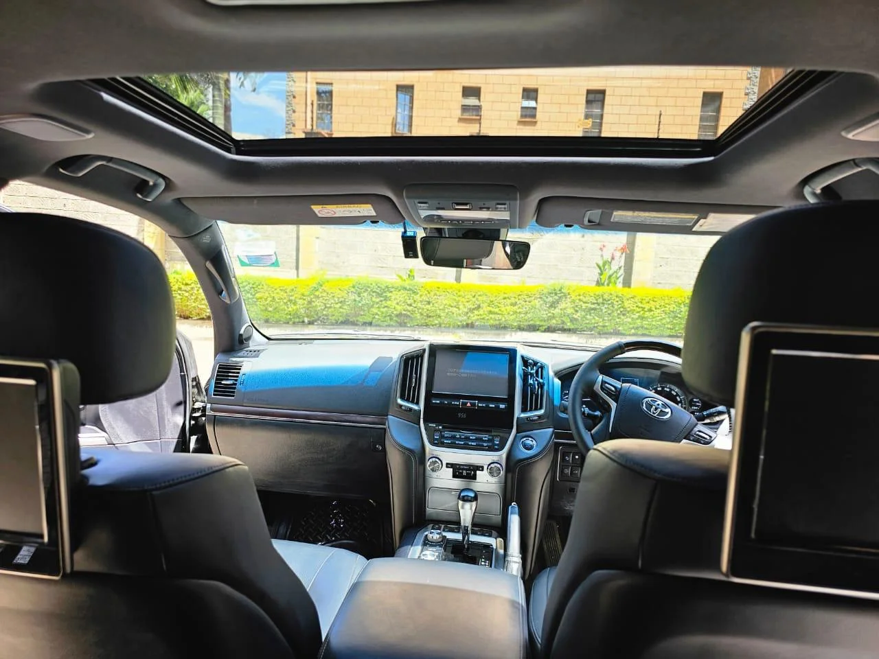 Interior view of the White Toyota Landcruiser V8